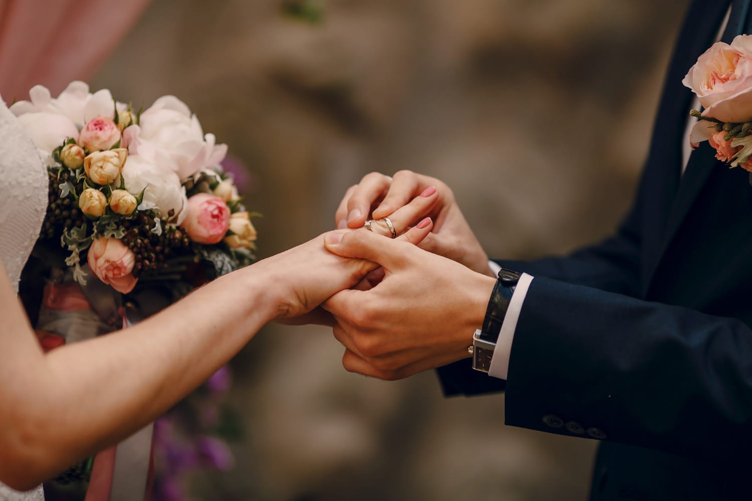 Engagement Rings vs Wedding Rings